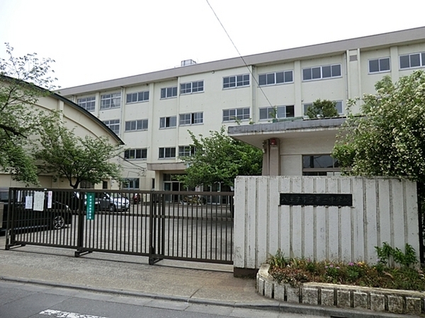 八王子市中野上町3丁目の土地(八王子市立第二中学校)