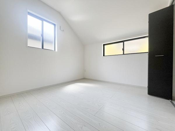 八王子市緑町　新築一戸建て　2号棟