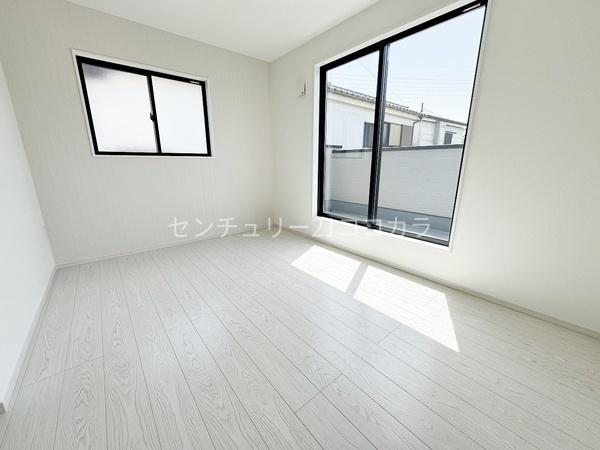 八王子市緑町　新築一戸建て