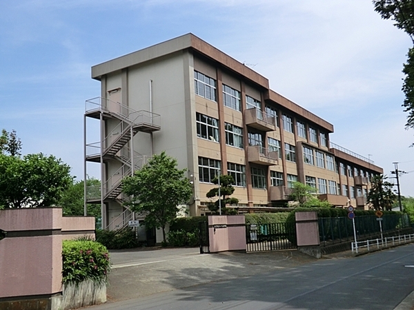 八王子市富士見町の新築一戸建(八王子市立ひよどり山中学校)