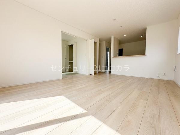 八王子市諏訪町　新築一戸建て　3号棟