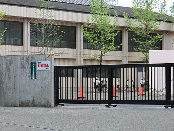 サングレイス京王堀之内コートD　中古マンション(八王子市立松木小学校)