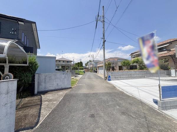 八王子市川口町 新築一戸建て・全2棟 2号棟(前面道路含む現地写真)