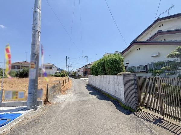 八王子市川口町 新築一戸建て・全2棟 2号棟(前面道路含む現地写真)