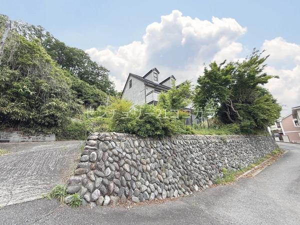 八王子市裏高尾町の中古一戸建て