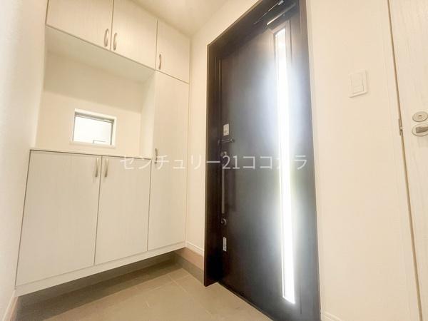 八王子市川口町17期 新築一戸建て全6棟・B号棟(玄関)