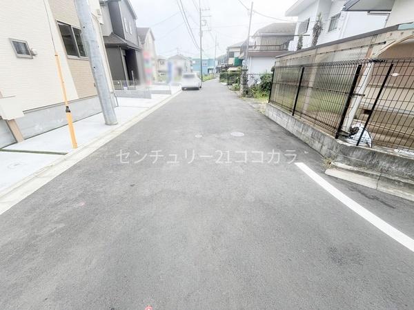 八王子市川口町17期 新築一戸建て全6棟・B号棟(前面道路含む現地写真)