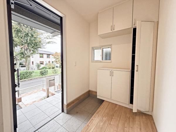 八王子市富士見町 新築一戸建て全3棟・2号棟(玄関)