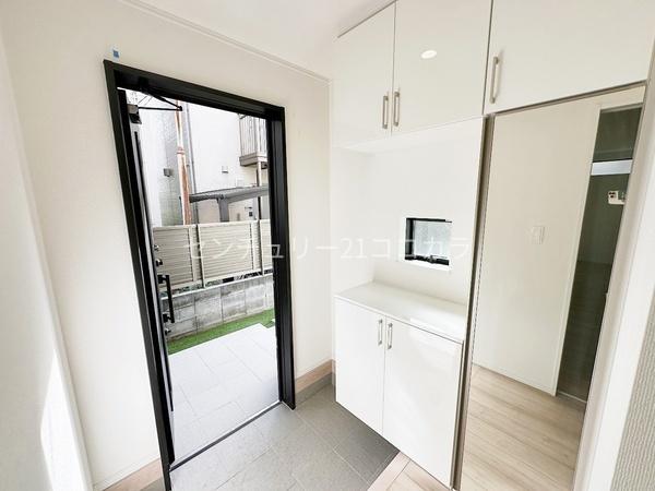 八王子市北野町 新築一戸建て・全3棟 3号棟(玄関)