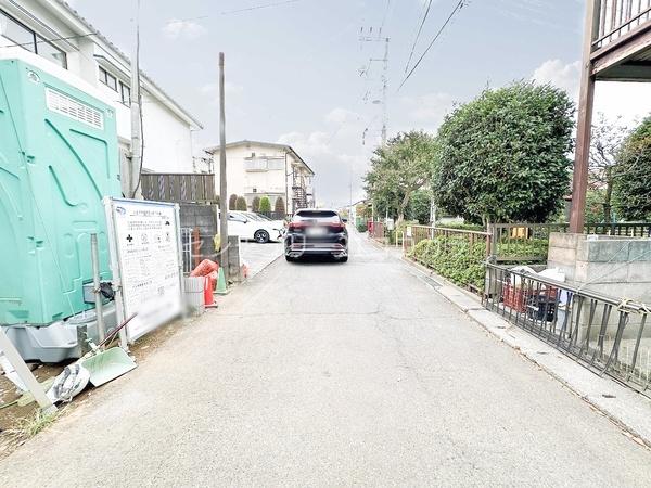 八王子市並木町 新築一戸建て・全1棟(前面道路含む現地写真)