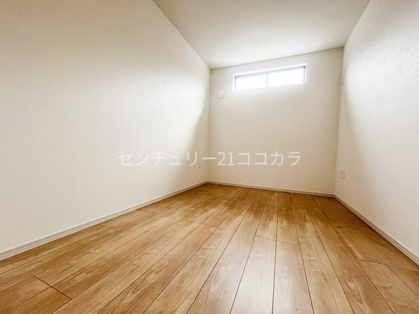 八王子市横川町 新築一戸建て(収納)