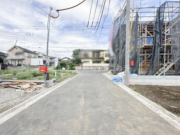 八王子市諏訪町新築一戸建て・全3棟 2号棟(前面道路含む現地写真)