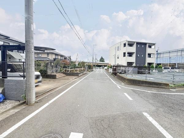 八王子市大谷町 新築一戸建て・全3棟 3号棟(前面道路含む現地写真)