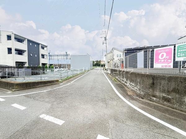 八王子市大谷町 新築一戸建て・全3棟 3号棟(前面道路含む現地写真)