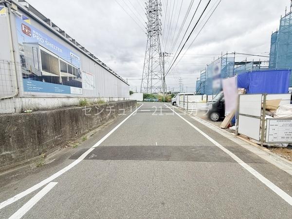 八王子市大谷町 新築一戸建て・全3棟 3号棟(前面道路含む現地写真)