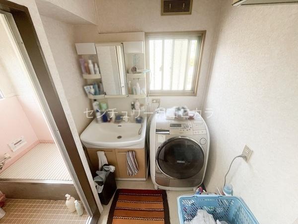 八王子市西寺方町の中古一戸建て