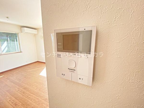 八王子市散田町5丁目の中古一戸建て(リビング)