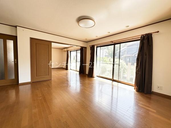 八王子市館町の中古一戸建て
