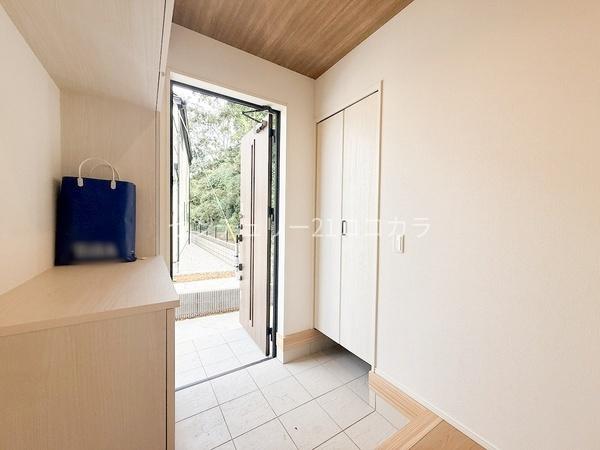 八王子市元八王子町 新築一戸建て・全11棟 7号棟(玄関)