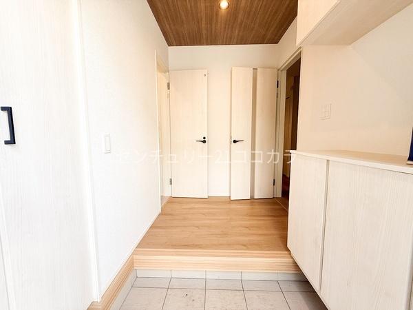 八王子市元八王子町 新築一戸建て・全11棟 7号棟(玄関)