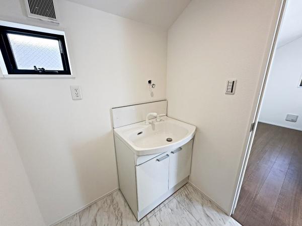 八王子市子安町　新築一戸建て・全2棟　2号棟