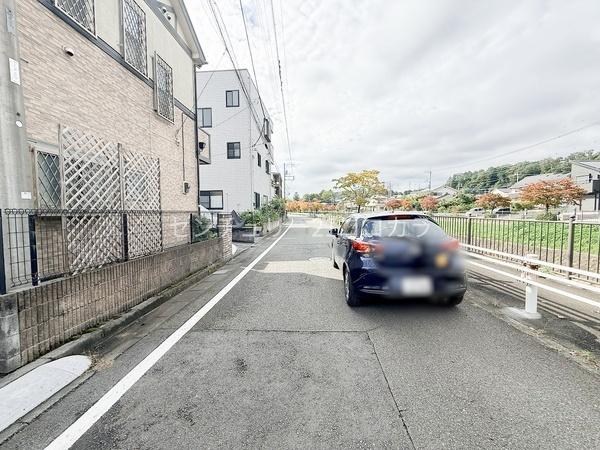 八王子市小比企町の中古一戸建て