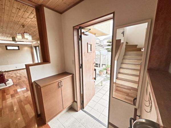 八王子市西寺方町の中古一戸建て