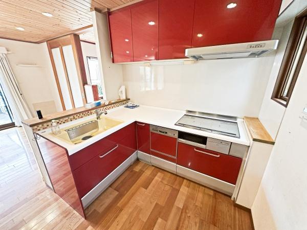 八王子市西寺方町　中古一戸建て