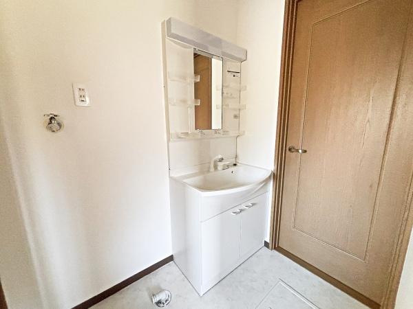 八王子市西寺方町の中古一戸建て