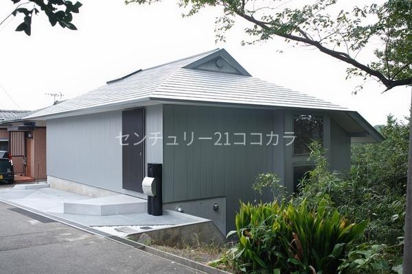 八王子市絹ケ丘３丁目の中古一戸建て