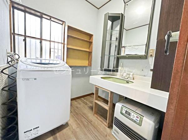 八王子市西寺方町の中古一戸建て