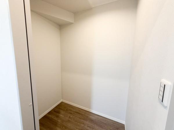 八王子市緑町　新築一戸建て　B号棟