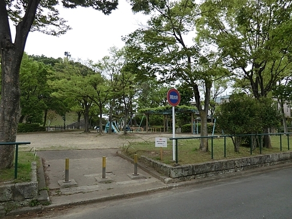 八王子市左入町の中古一戸建て(左入公園)