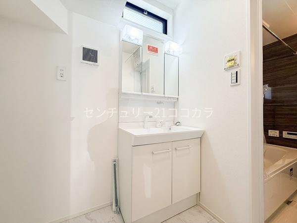 八王子市片倉町　新築一戸建て・全3棟　2号棟