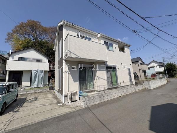 八王子市小比企町の中古一戸建て