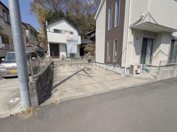 八王子市小比企町の中古一戸建て