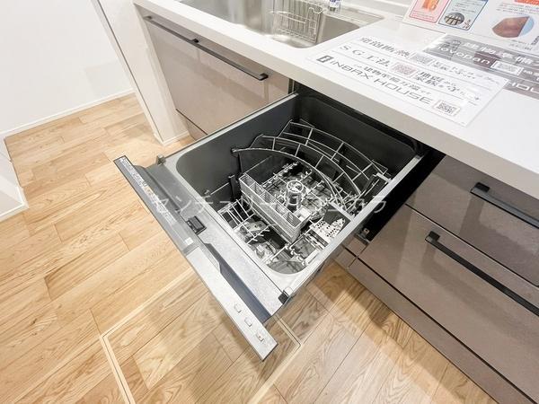 日野市大阪上の新築一戸建て・全3棟・2号棟