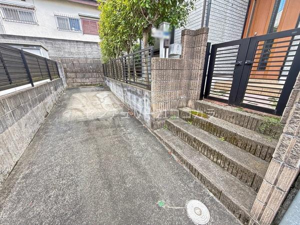 八王子市絹ケ丘１丁目の中古一戸建て