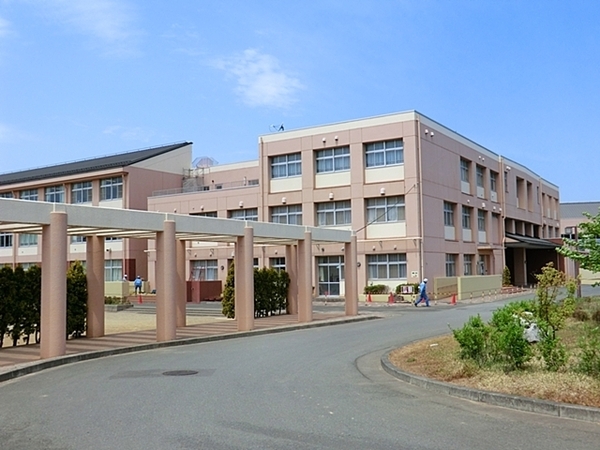 プレセダンヒルズ南大沢中古マンション(八王子市立鑓水中学校)