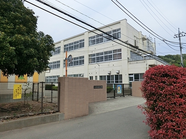 八王子大塚　新築一戸建て・全2棟　2号棟(八王子市立由木東小学校)