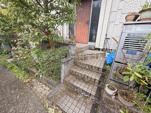 八王子市絹ケ丘３丁目の中古一戸建て