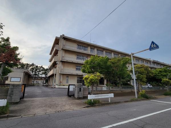 ウインズタウン稲毛海岸壱番館(千葉市立高浜中学校)