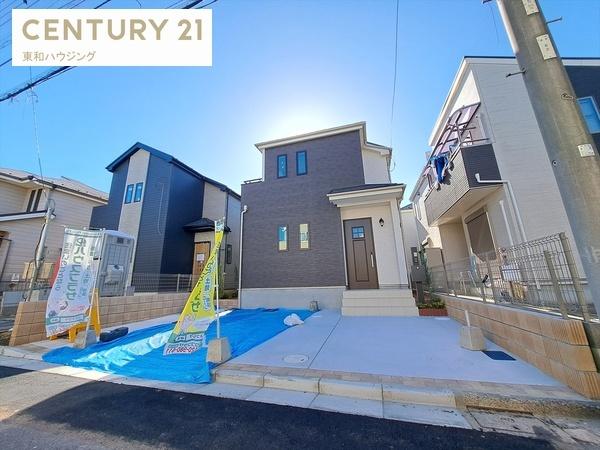 市川市福栄4丁目の新築一戸建(前面道路含む現地写真)