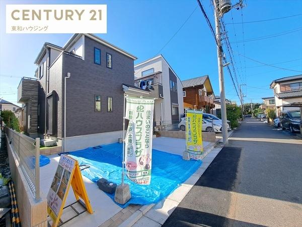 市川市福栄4丁目の新築一戸建(前面道路含む現地写真)