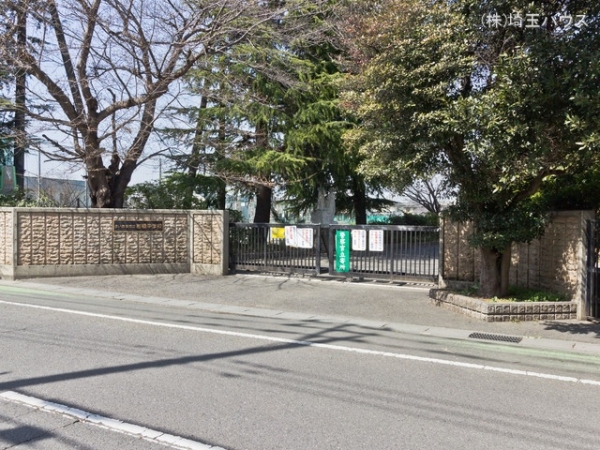 さいたま市岩槻区本丸3丁目(さいたま市立岩槻中学校)