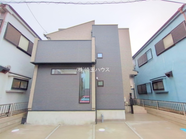 草加市吉町404　1棟