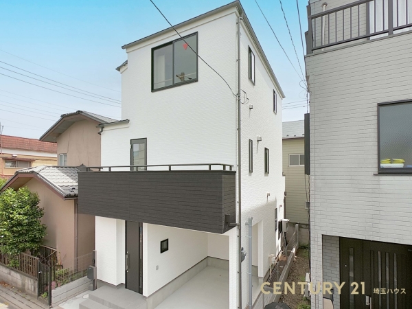 草加市氷川町