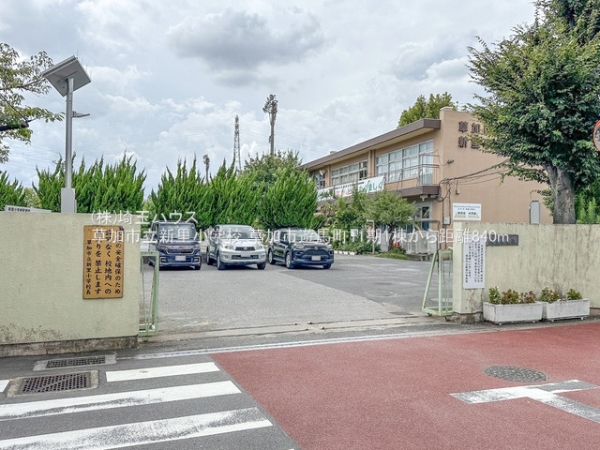 草加市遊馬町の新築一戸建(草加市立新里小学校)
