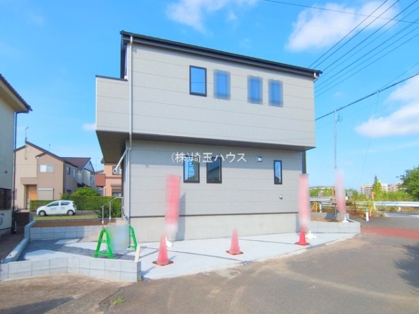 吉川市中井２丁目の新築一戸建