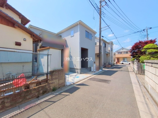八潮市伊草１丁目の新築一戸建